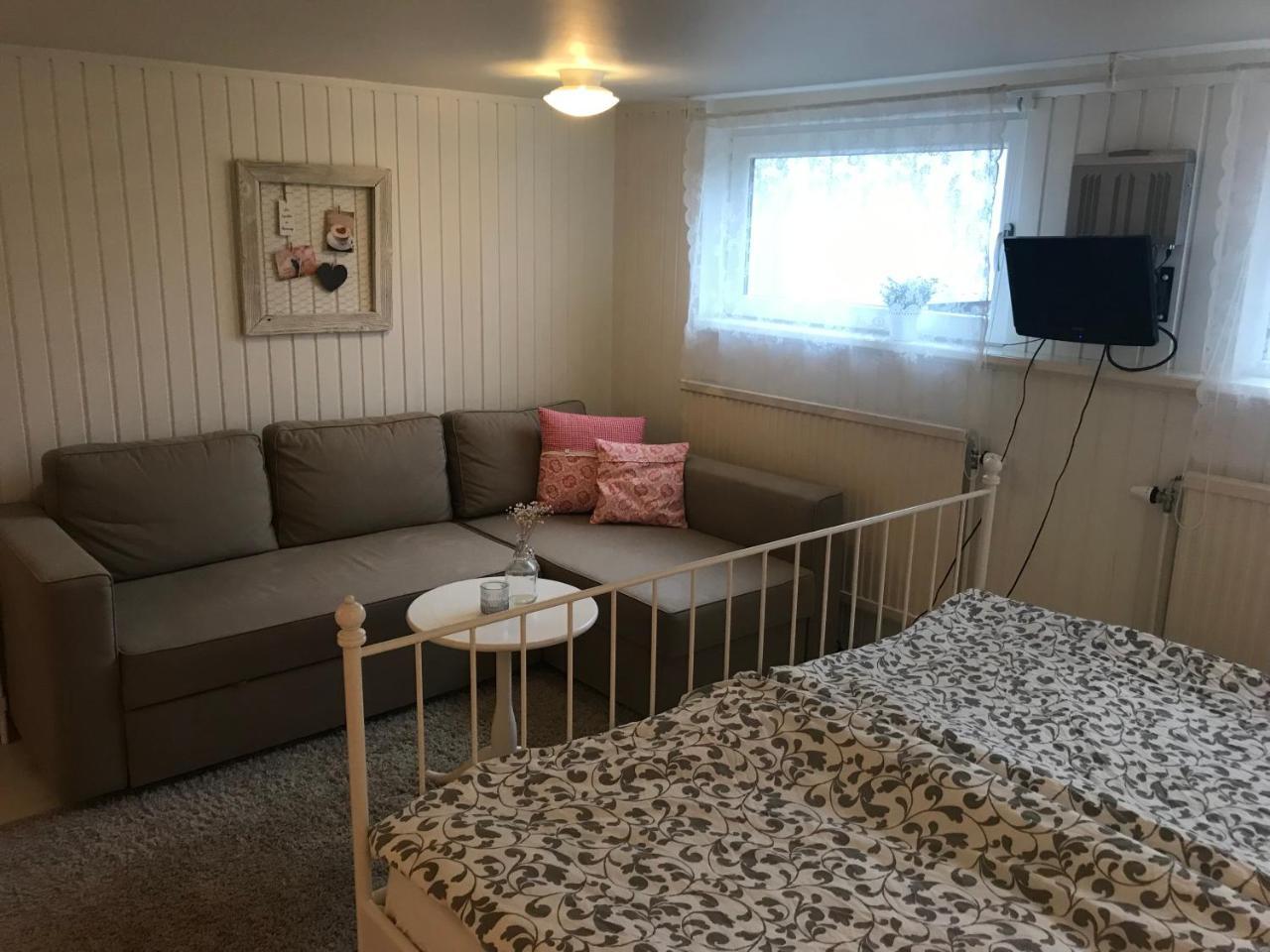 Room With Pentry, Separate Entrance, No Cardpayment Granna Luaran gambar